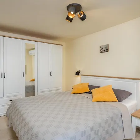 Cozy In Grizane-Belgrad