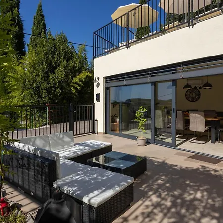 Vakantiehuis Cozy In *