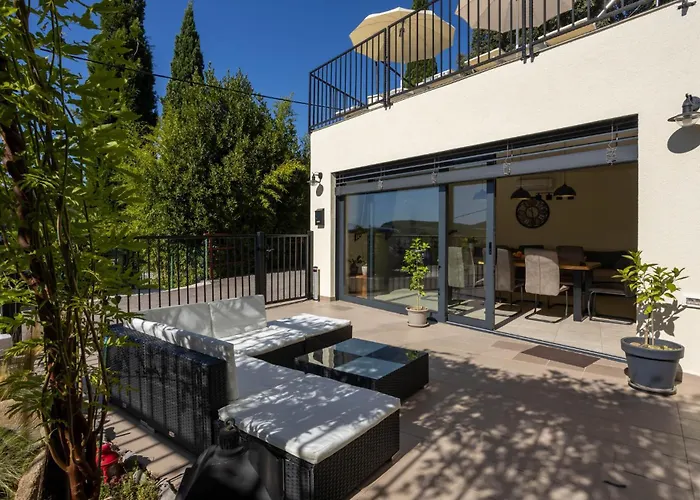 Vakantiehuis Cozy In *